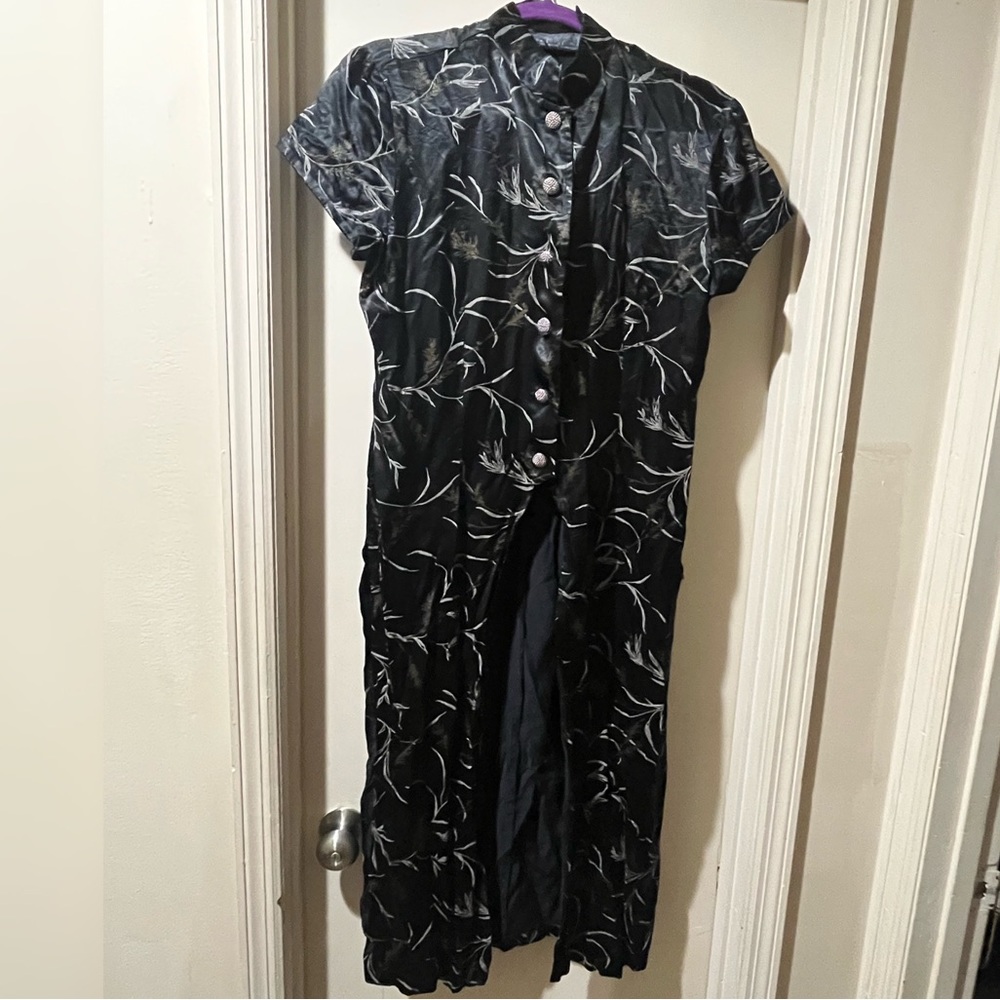 Disturbia oriental long top